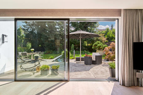 A stylish home with a stunning garden and plenty of privacy