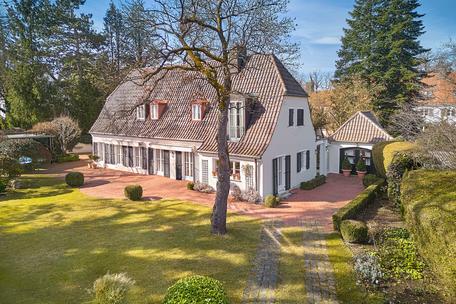 An extremely charming historic villa with a magnificent garden and pool