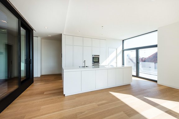 Kitchen with patio
