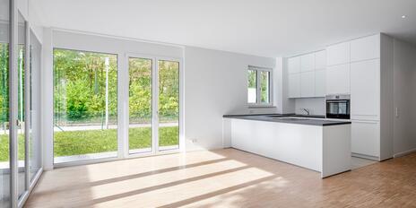 Architect-designed townhouse built in 2023 with a heat pump in a quiet neighborhood of Obermenzing