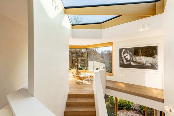 Light-filled architecture and high-quality materials