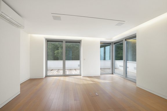 Bedroom with roof terrace