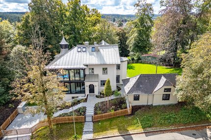 The proud "Villa Krapfberg"