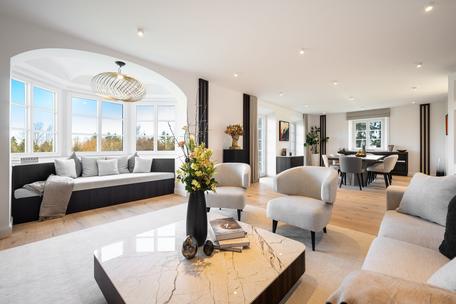 First occupancy after extensive refurbishment: villa from 1916 on a prestigious plot