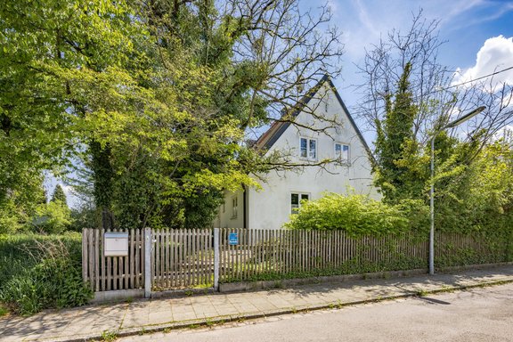 Residents-only street