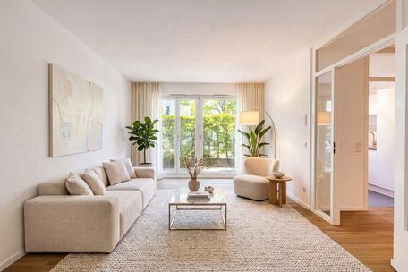 Ready to Move In: Charming, well-designed 2-room apartment in a green setting