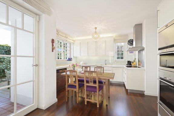 Hochwertige Einbauküche