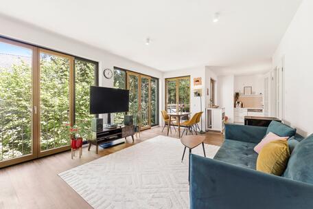 Charming 2-room apartment with two balconies in a quiet, green residential neighborhood
