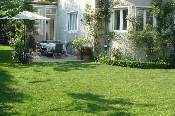 Garten mit herrlichen Sitzplatz