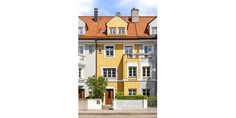Charming, historic townhouse from 1912 with eight rooms