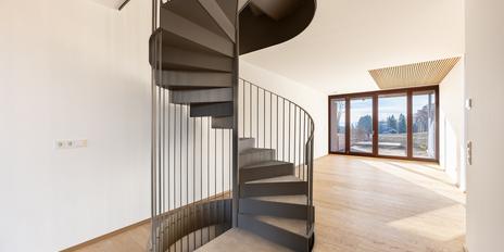 New build: Corner house with sunbathing island in private garden and lake view