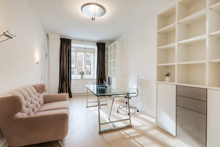 Study with made-to-measure fittings