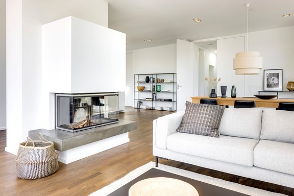 Panorama fireplace as an eye-catcher