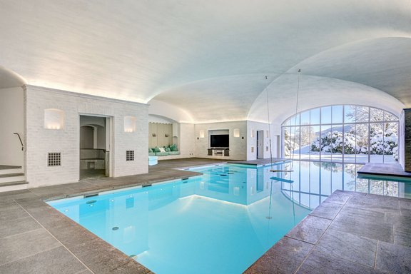 Swimming and wellness area