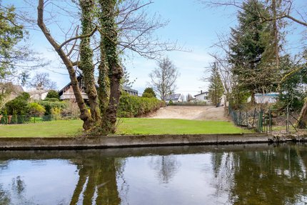 Property with worm access