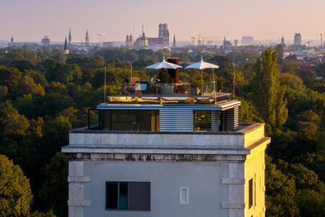 Unique penthouse by the English Garden with panoramic views over Munich and the Alps