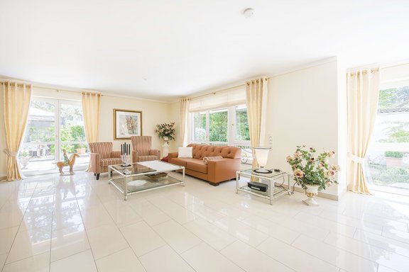 Light flooded living area