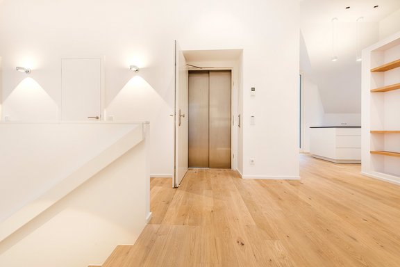 Schlüsselgesteuerter Lift