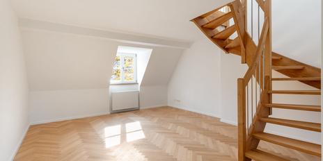 First occupancy: Bright 4.5-room maisonette with roof terrace in a prime green location