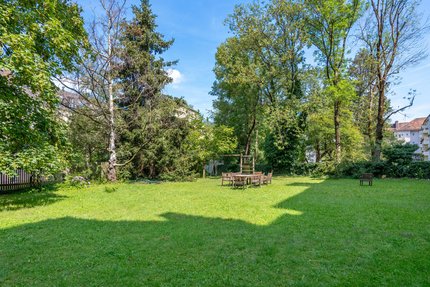 Sunny communal garden for general use