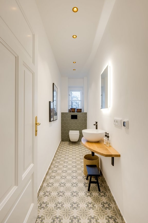 Guest WC in a trendy vintage look