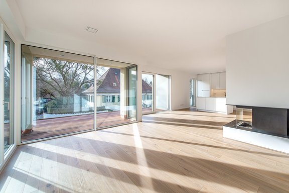 Wohn-/Essbereich mit Südbalkon