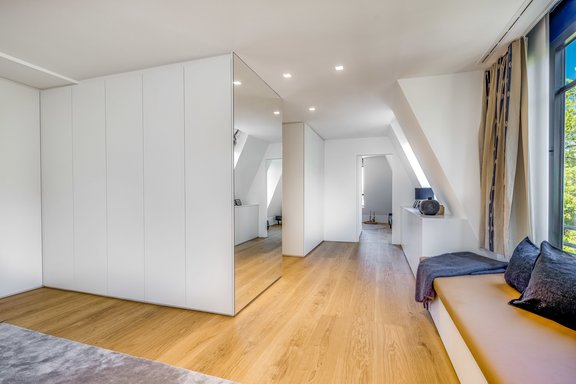 Noble custom fixtures