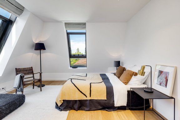 Children's/guest room