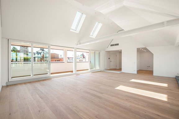 Fullness of light and 4.50 m air space