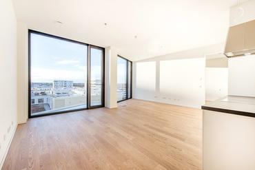 Erstbezug: Stylishe 2-Zimmer-Wohnung mit grandiosem Blick und Concierge im FRIENDS TOWER