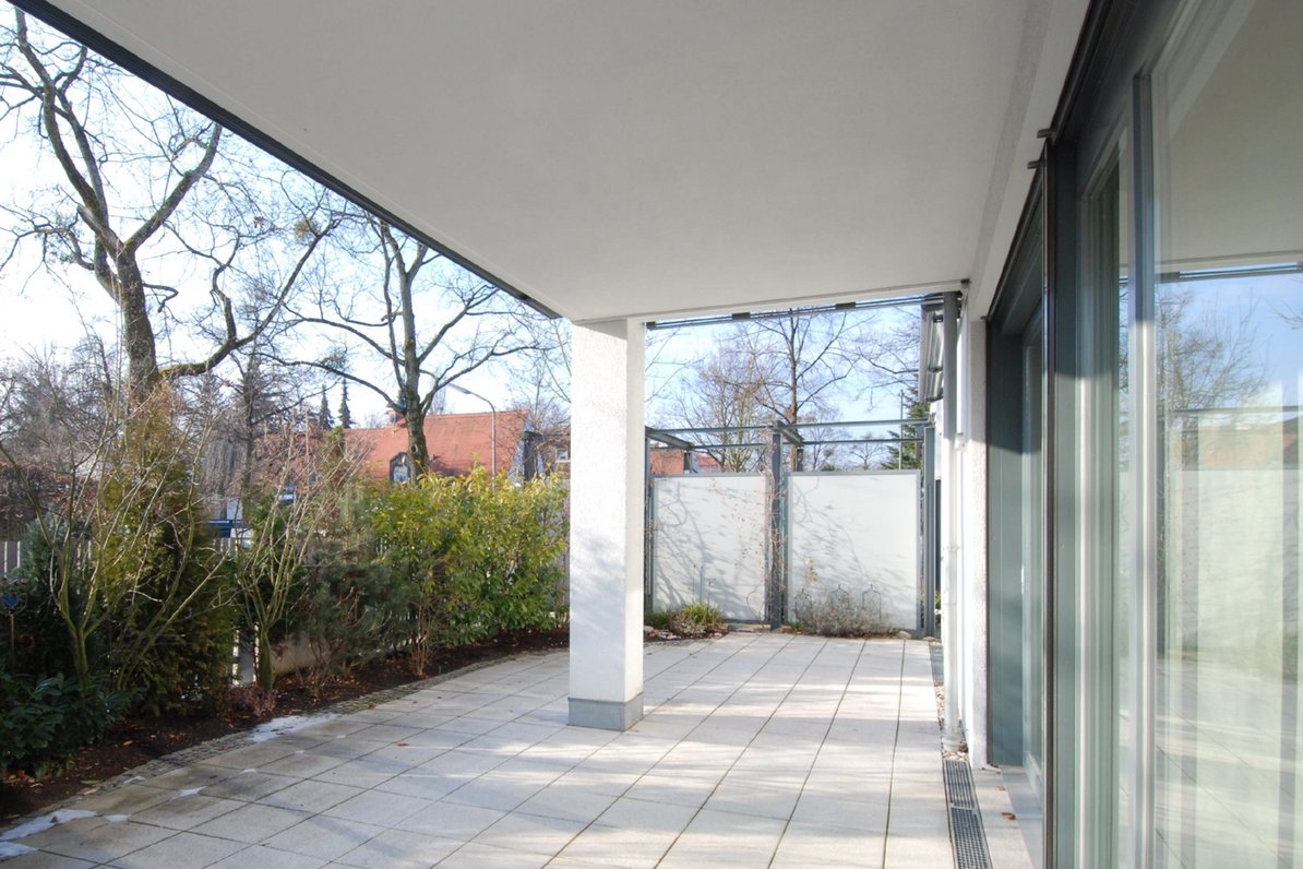 Terrace to the south