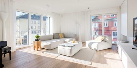 Cool feel-good ambience: Family-friendly 4-room apartment with design aesthetics