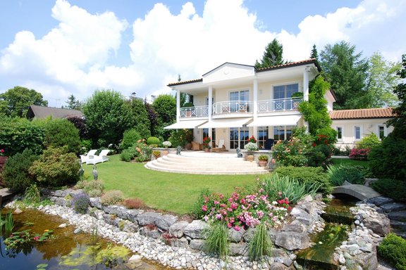 House view with garden