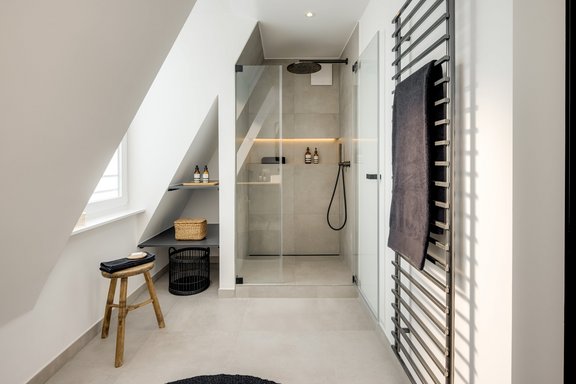 Timeless, elegant bathroom