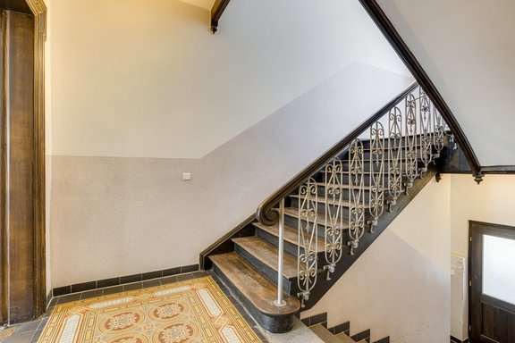 Impressive old building in a top location