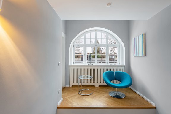 Landing to the upper floor