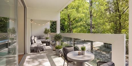 Excellent, quiet location in a stylish neighborhood: Spacious 3-bedroom apartment with a loggia