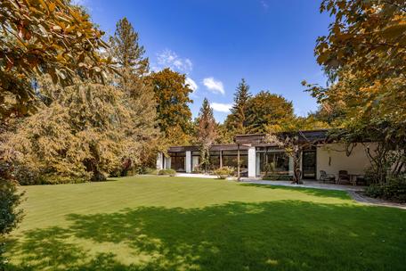 Excellent location near the Isarhochufer: 1,661 m² building plot for exclusive villa