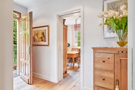 Self-sufficient guest apartment