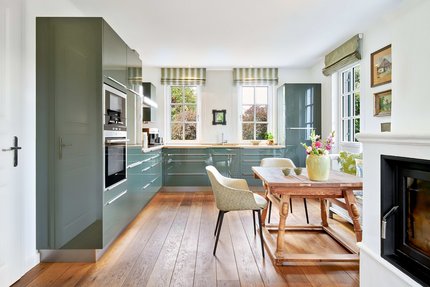 The purist, modern kitchen provides a stylish twist