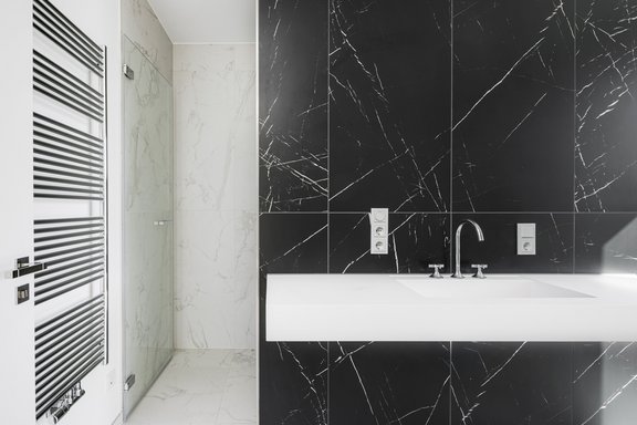 Luxurious bathroom design