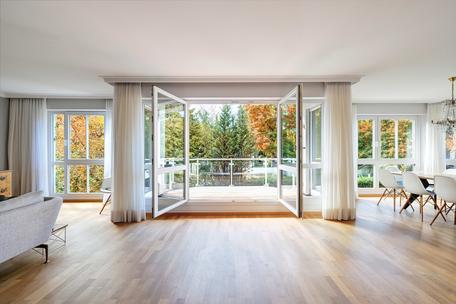 Family-friendly, elegant 4-room apartment with south-facing balcony in the most exclusive villa location