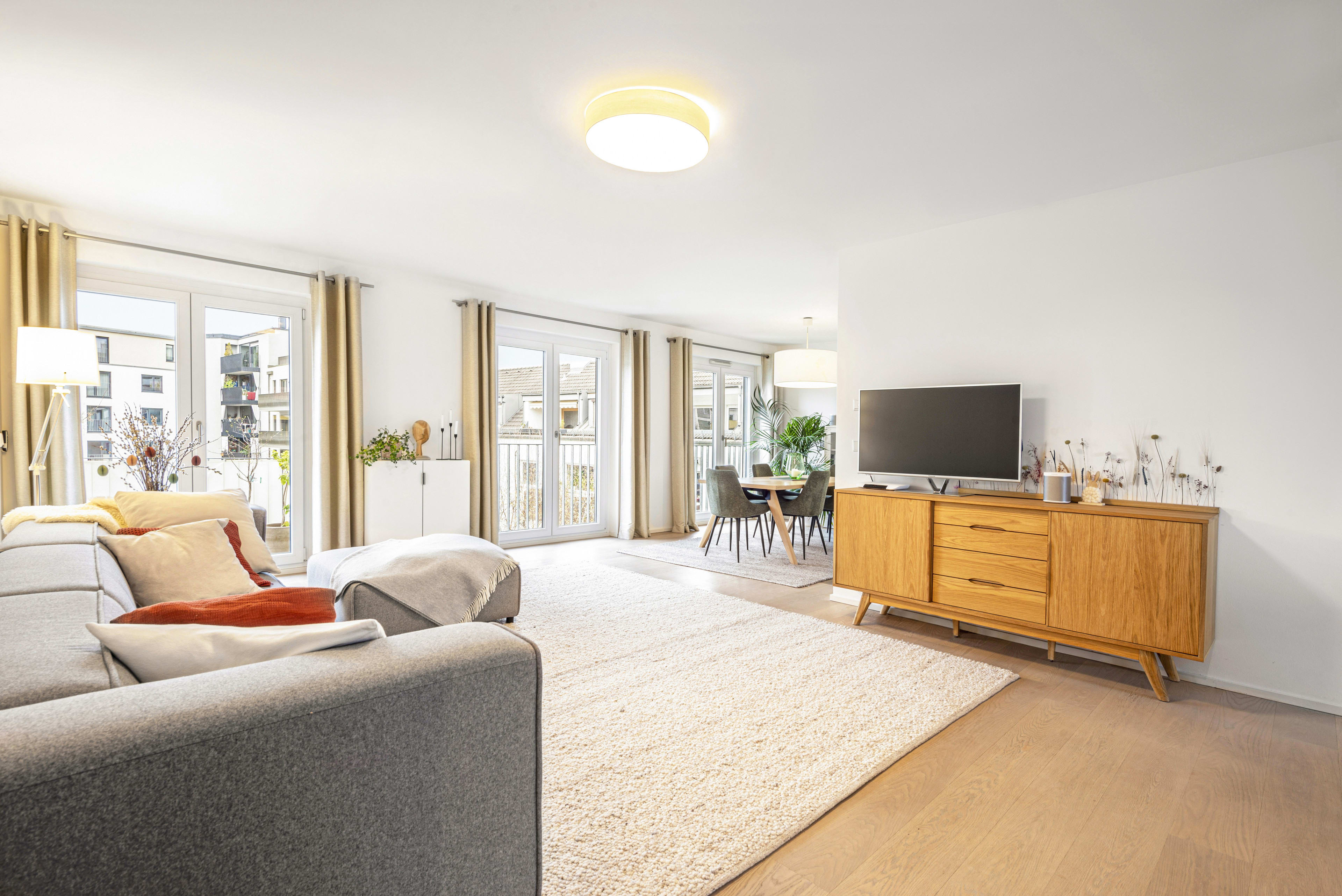 Familiengerechte, Ruhige 4-Zimmer-Wohnung Mit Balkon