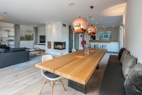 Großzügiger Wohn-, Ess- und Kochbereich