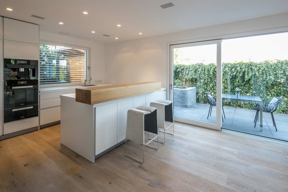 Hochwertige Einbauküche