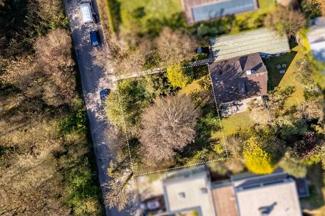 Property share (under the German Condominium Act) with an approved residential extension in a prime, natural setting