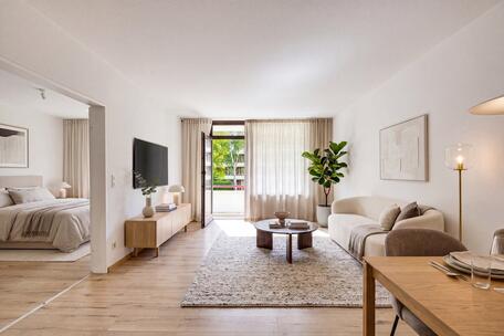 A well-maintained, well-designed 2-room apartment with a balcony and excellent amenities