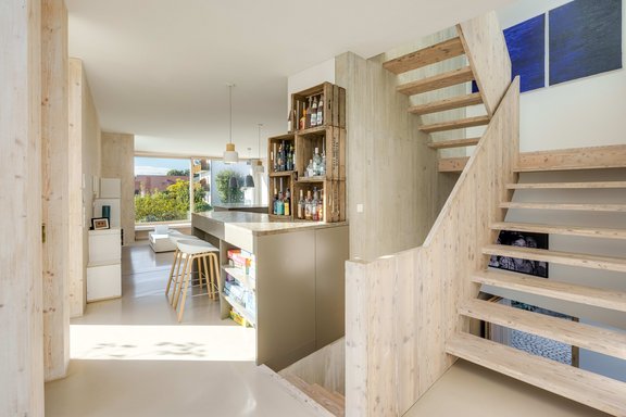 Open, airy architecture