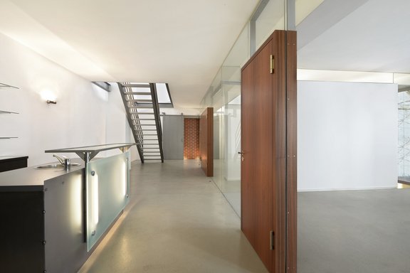 Espresso bar on the ground floor (unit 2)