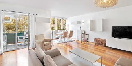 Tasteful terrace/garden apartment with 4 rooms and loggia in a prime green location